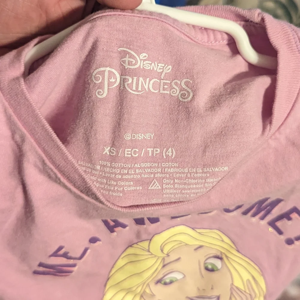 Rapunzel Size XS (4) Girls T-shirt Disney Princess - Picture 2 of 4